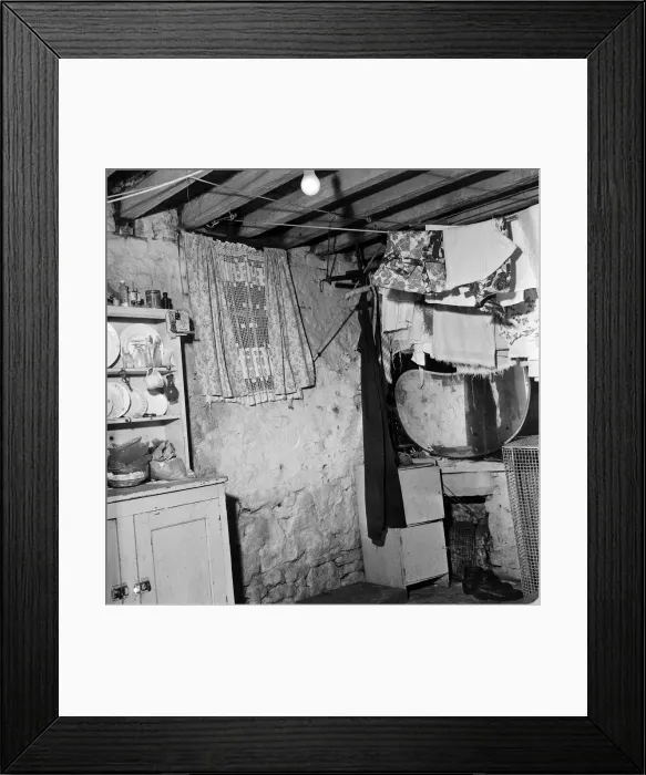 Framed Print : Slum housing, Ellison Street, Liverpool. 1962 Framed Print : Slum housing, Ellison Street, Liverpool. 1962