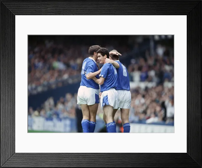 Framed Print : English League Division One match at Goodison Park. Everton 3 v Manchester United 2 Framed Print : English League Division One match at Goodison Park. Everton 3 v Manchester United 2