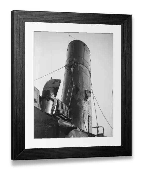 Framed Print : The MV Domala seen here beached between Hurst Castle and The Needles in the Solent on 6
