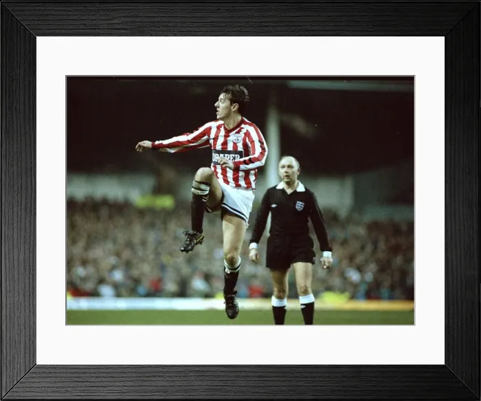 Framed Print : matt letissier, spurs vs southampton. 7 / 1 / 1990. daily express pic by alan walter Framed Print : matt letissier, spurs vs southampton. 7 / 1 / 1990. daily express pic by alan walter