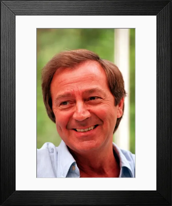 Framed Print : DES O CONNOR 1992 Framed Print : DES O CONNOR 1992
