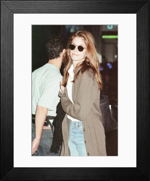 Framed Print : Cindy Crawford, American Model, at London Heathrow Airport, returning to the US