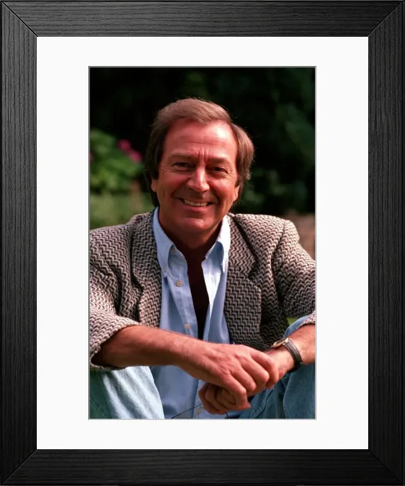 Framed Print : DES O CONNOR 1992 Framed Print : DES O CONNOR 1992