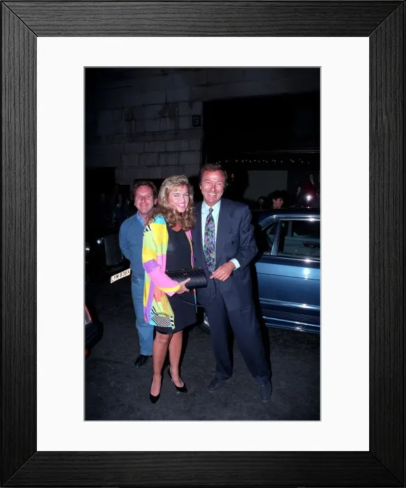 Framed Print : DES O CONNOR AND JODIE WILSON - 91 / 8374 ----- DES O Framed Print : DES O CONNOR AND JODIE WILSON - 91 / 8374 ----- DES O