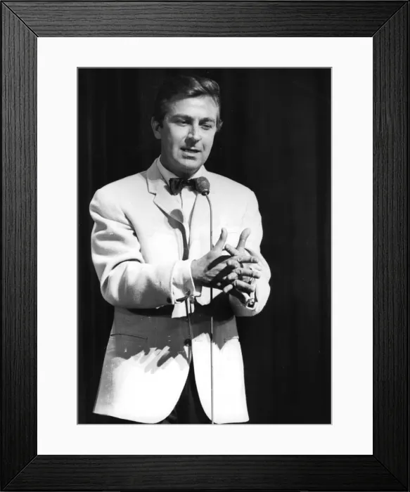 Framed Print : Des O Connor singing at Royal Variety show - May 1968 Framed Print : Des O Connor singing at Royal Variety show - May 1968