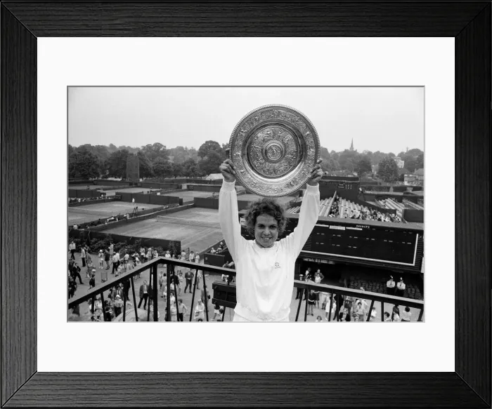 Framed Print : 1971 Wimbledon Ladies Singles Final. Evonne Goolagong with her winners trophy