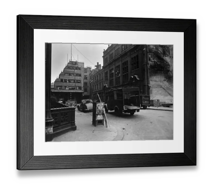 Framed Print : Damage to Fetter Lane, London following a V1 explosion in the capital