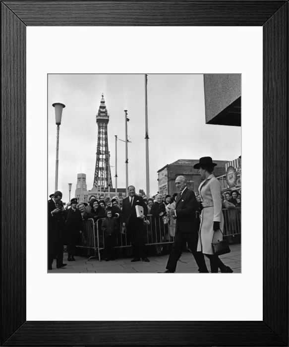 Framed Print : Princess Anne visits a gift fair in Blackpool, Lancashire. 3rd February 1971 Framed Print : Princess Anne visits a gift fair in Blackpool, Lancashire. 3rd February 1971