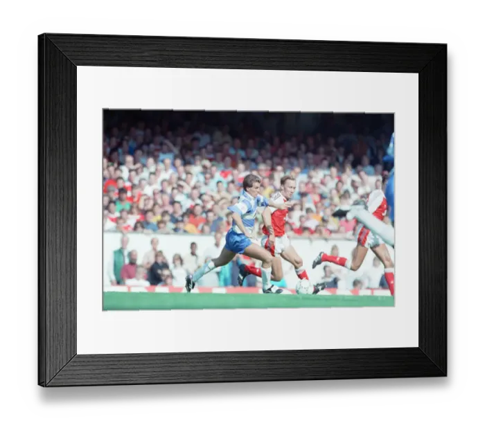 Framed Print : Arsenal 1-1 QPR, League Division One match action, Highbury, Saturday 17th August 1991 Framed Print : Arsenal 1-1 QPR, League Division One match action, Highbury, Saturday 17th August 1991