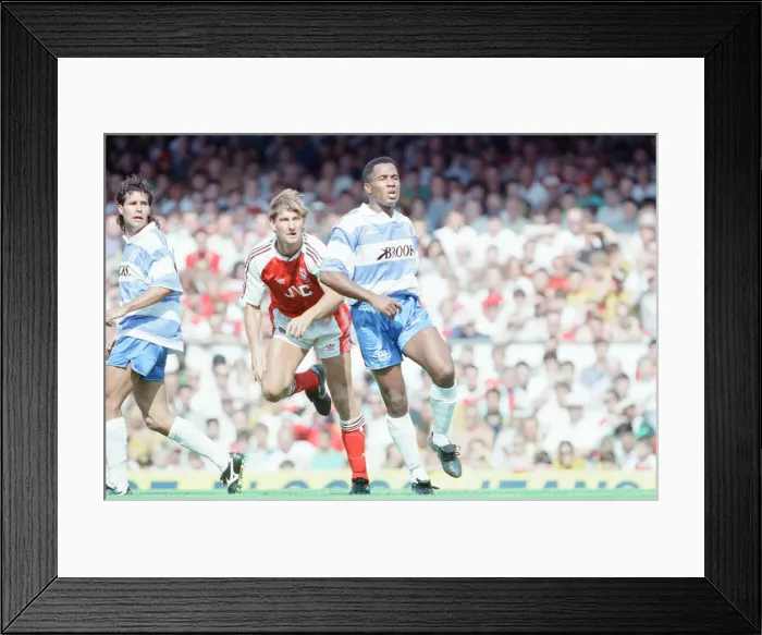 Framed Print : Arsenal 1-1 QPR, League Division One match action, Highbury, Saturday 17th August 1991 Framed Print : Arsenal 1-1 QPR, League Division One match action, Highbury, Saturday 17th August 1991