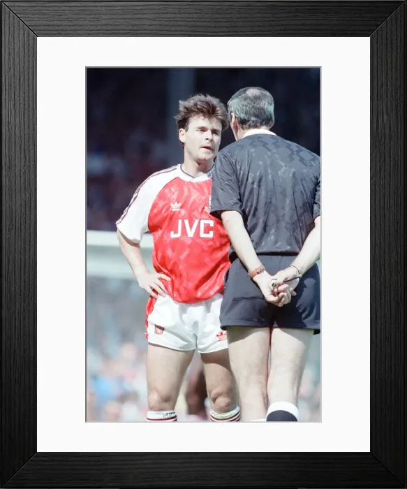 Framed Print : Arsenal 1-1 QPR, League Division One match action, Highbury, Saturday 17th August 1991 Framed Print : Arsenal 1-1 QPR, League Division One match action, Highbury, Saturday 17th August 1991