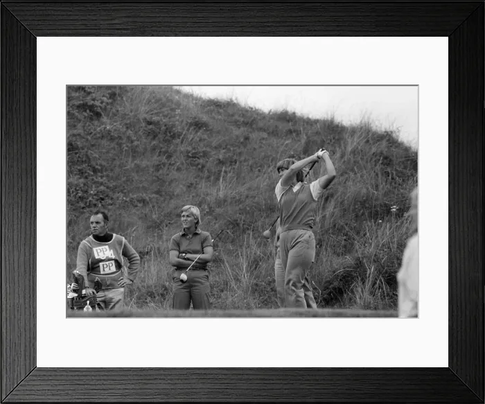 Framed Print : Ladies British Open Championship at Southport. Debbie Massey, Pia Nilsson. 29th July 1982 Framed Print : Ladies British Open Championship at Southport. Debbie Massey, Pia Nilsson. 29th July 1982