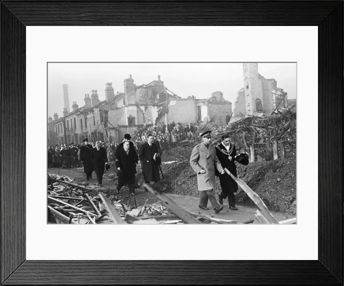 Framed Print : King George VI tours the bomb shattered areas of Birmingham following the city suffering