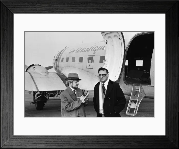 Framed Print : Ben Kingsley at Coventry Airport on the set of Testimony'. 9th March 1987 Framed Print : Ben Kingsley at Coventry Airport on the set of Testimony'. 9th March 1987