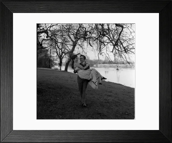Framed Print : Richard Pasco and Barbara Shelley January 1964 play young lovers in the film The Gorgon