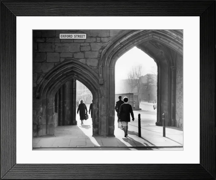 Framed Print : Shoppers pass through the Magazine arches, Oxford Street Framed Print : Shoppers pass through the Magazine arches, Oxford Street