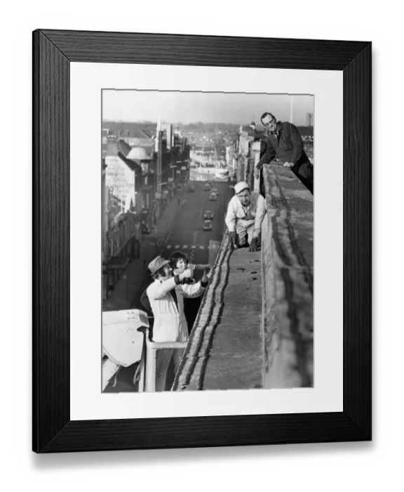 Framed Print : Pigeons in danger of a slip up. A bid to clean up part of Leicester around the Lloyds Framed Print : Pigeons in danger of a slip up. A bid to clean up part of Leicester around the Lloyds