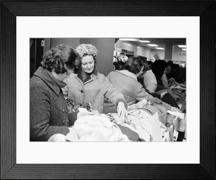 Framed Print : Harveys Sale, Guildford, Surrey, Tuesday 5th January 1971