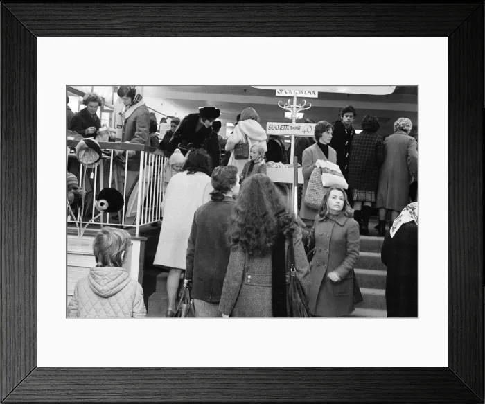 Framed Print : Harveys Sale, Guildford, Surrey, Tuesday 5th January 1971 Framed Print : Harveys Sale, Guildford, Surrey, Tuesday 5th January 1971