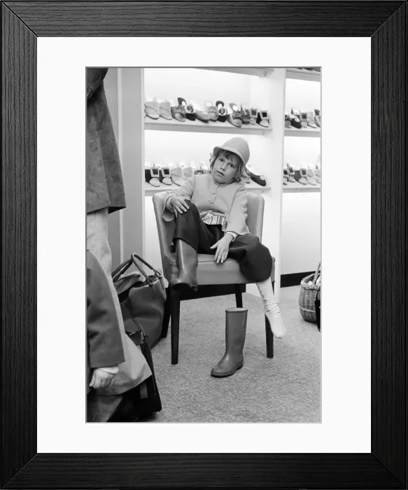 Framed Print : Harveys Sale, Guildford, Surrey, Tuesday 5th January 1971 Framed Print : Harveys Sale, Guildford, Surrey, Tuesday 5th January 1971