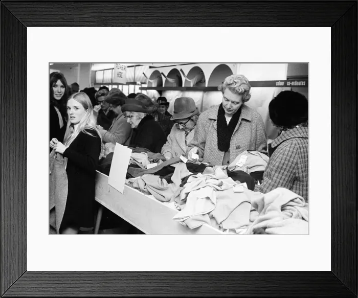 Framed Print : Harveys Sale, Guildford, Surrey, Tuesday 5th January 1971 Framed Print : Harveys Sale, Guildford, Surrey, Tuesday 5th January 1971