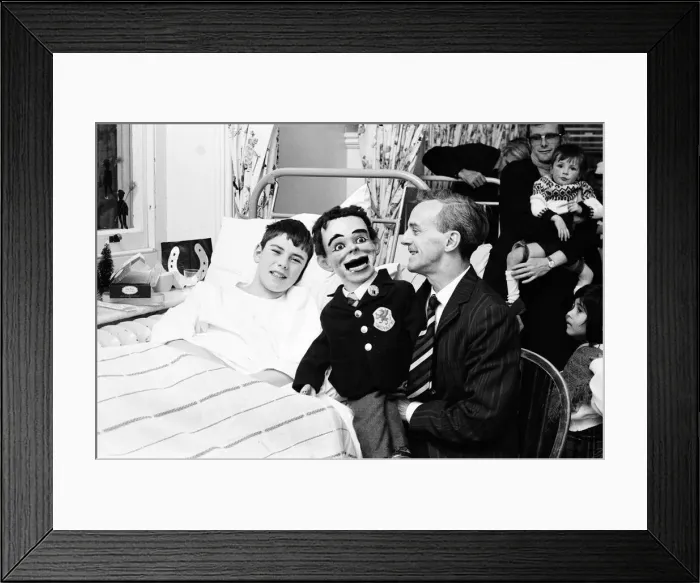 Framed Print : Childrens Christmas Party, Alexandra Ward, Royal Surrey County Hospital, Guildford
