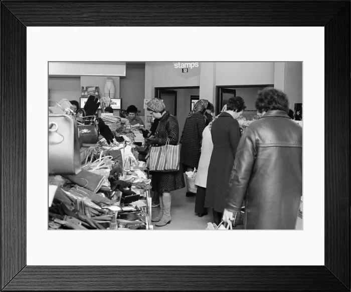 Framed Print : CO-OP Sale, Guildford, Surrey, Thursday 7th January 1971 Framed Print : CO-OP Sale, Guildford, Surrey, Thursday 7th January 1971