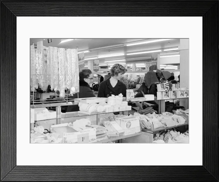 Framed Print : CO-OP Sale, Guildford, Surrey, Thursday 7th January 1971 Framed Print : CO-OP Sale, Guildford, Surrey, Thursday 7th January 1971