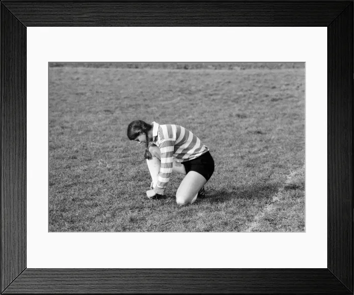 Framed Print : Jean McCollister, 22, from Seattle USA, playing rugby for Dorking Surrey against Framed Print : Jean McCollister, 22, from Seattle USA, playing rugby for Dorking Surrey against
