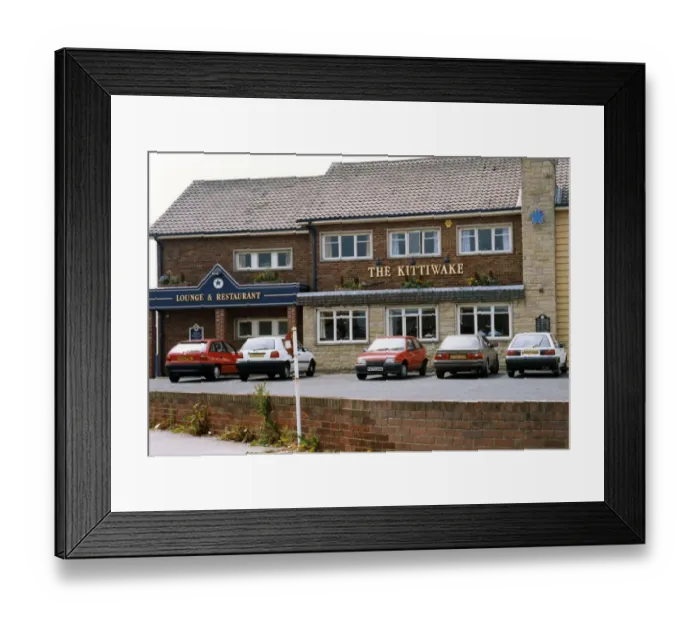 Framed Print : The Kittiwake, Claremont Crescent, Whitely Bay. 18th July 1994