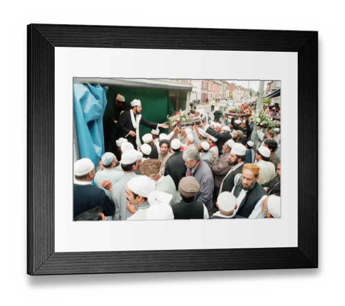 Framed Print : The body of internationally renowned religious leader, Muhammad Abdul Wahab Siddiqi Framed Print : The body of internationally renowned religious leader, Muhammad Abdul Wahab Siddiqi