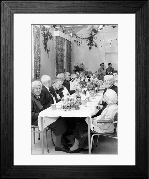 Framed Print : Christmas Lunch for residents and staff at hospital, Hydestile, Surrey Framed Print : Christmas Lunch for residents and staff at hospital, Hydestile, Surrey