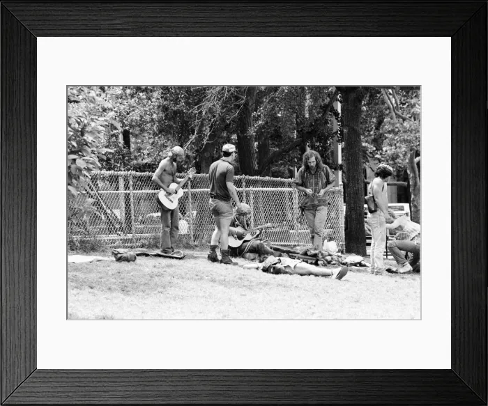 Framed Print : Musicians jamming in the park, New York, USA, June 1984 Framed Print : Musicians jamming in the park, New York, USA, June 1984