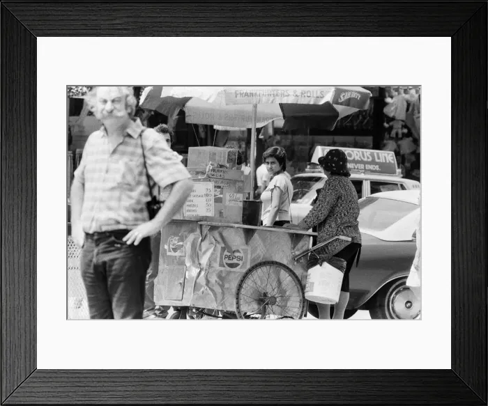 Framed Print : Hot Dog Stand, New York, USA, June 1984 Framed Print : Hot Dog Stand, New York, USA, June 1984