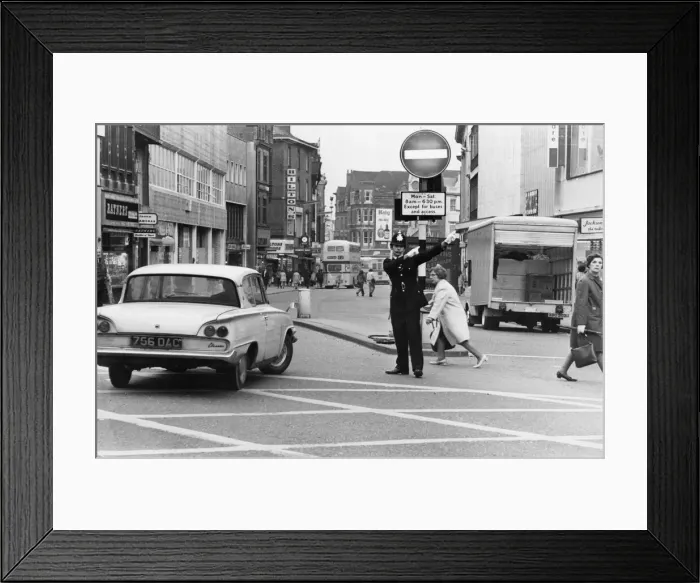Framed Print : Policeman on point duty at Gallowtree Gate, Leicester 25th October 1971 Framed Print : Policeman on point duty at Gallowtree Gate, Leicester 25th October 1971