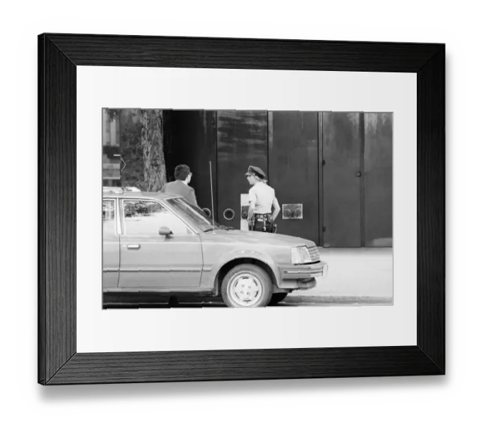 Framed Print : Woman Police Officer patrolling the streets of New York, USA, June 1984