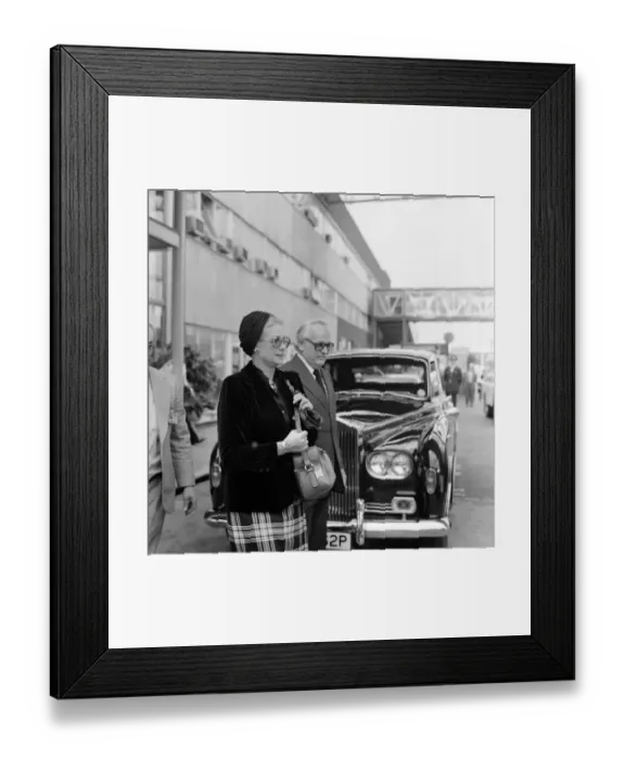 Framed Print : Prince Rainier and Princess Grace of Monaco at London Airport Framed Print : Prince Rainier and Princess Grace of Monaco at London Airport