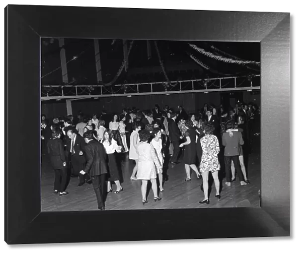 Smiths Industries dinner and dance at Guildford Civic Hall, Surrey