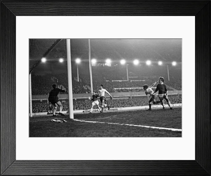 Framed Print : Everton 1- 1 Panathinaikos F. C. European Cup 3rd round 1st leg match held at Goodison Framed Print : Everton 1- 1 Panathinaikos F. C. European Cup 3rd round 1st leg match held at Goodison