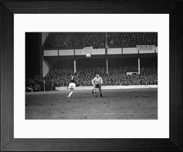 Framed Print : Everton 1- 1 Panathinaikos F. C. European Cup 3rd round 1st leg match held at Goodison Framed Print : Everton 1- 1 Panathinaikos F. C. European Cup 3rd round 1st leg match held at Goodison