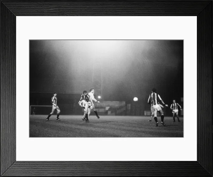 Framed Print : Wolves 1-1 Chorley, FA Cup First Round Replay (1st Replay), match action at Molineux