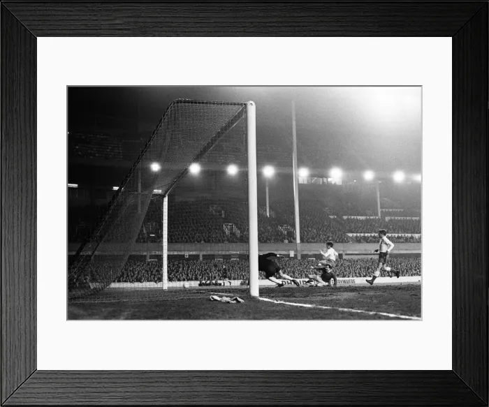 Framed Print : Everton 1- 1 Panathinaikos F. C. European Cup 3rd round 1st leg match held at Goodison Framed Print : Everton 1- 1 Panathinaikos F. C. European Cup 3rd round 1st leg match held at Goodison
