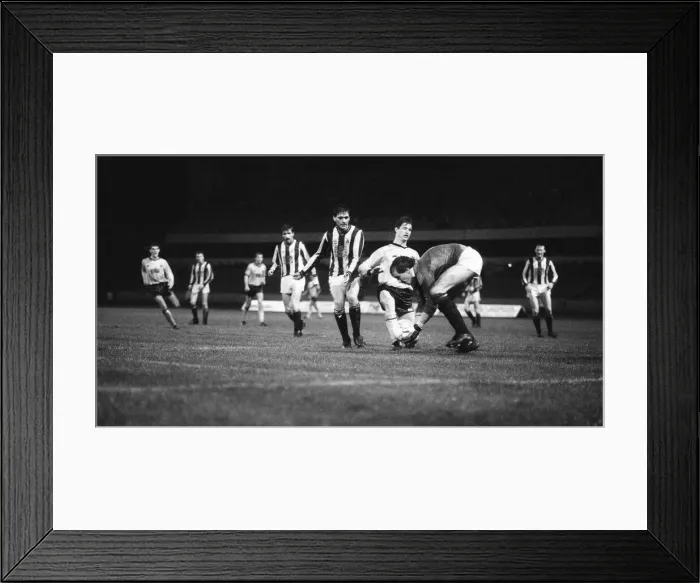 Framed Print : Wolves 1-1 Chorley, FA Cup First Round Replay (1st Replay), match action at Molineux Framed Print : Wolves 1-1 Chorley, FA Cup First Round Replay (1st Replay), match action at Molineux