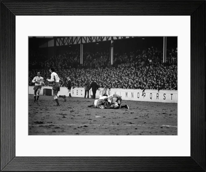 Framed Print : Everton 1- 1 Panathinaikos F. C. European Cup 3rd round 1st leg match held at Goodison Framed Print : Everton 1- 1 Panathinaikos F. C. European Cup 3rd round 1st leg match held at Goodison