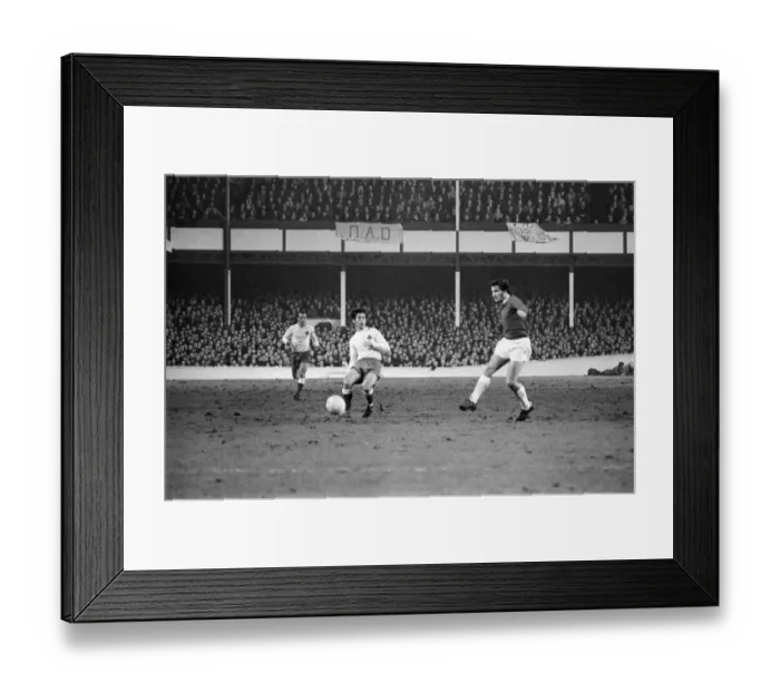 Framed Print : Everton 1- 1 Panathinaikos F. C. European Cup 3rd round 1st leg match held at Goodison Framed Print : Everton 1- 1 Panathinaikos F. C. European Cup 3rd round 1st leg match held at Goodison