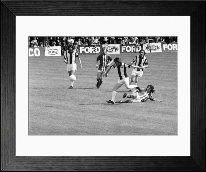Framed Print : WBA 0-0 Birmingham City, Texaco Cup Group Stage match at The Hawthorns Framed Print : WBA 0-0 Birmingham City, Texaco Cup Group Stage match at The Hawthorns