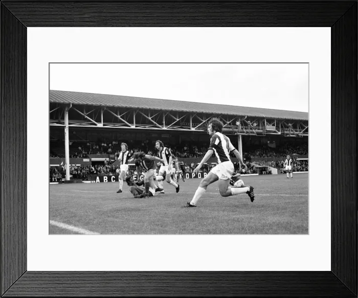 Framed Print : WBA 0-0 Birmingham City, Texaco Cup Group Stage match at The Hawthorns