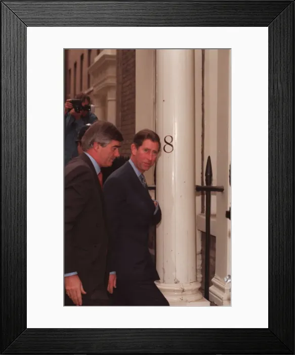 Framed Print : PRINCE OF WALES ARRIVING AT THE 1995 HYDRO AWARDS IN LONDON - 22 / 11 / 1995 Framed Print : PRINCE OF WALES ARRIVING AT THE 1995 HYDRO AWARDS IN LONDON - 22 / 11 / 1995