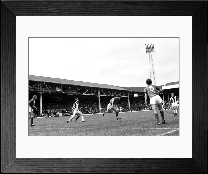 Framed Print : WBA 0-0 Birmingham City, Texaco Cup Group Stage match at The Hawthorns Framed Print : WBA 0-0 Birmingham City, Texaco Cup Group Stage match at The Hawthorns