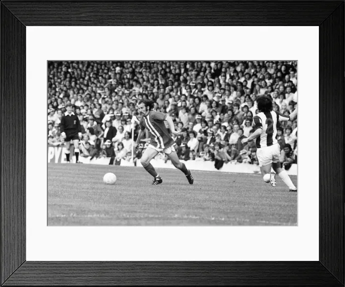 Framed Print : WBA 0-0 Birmingham City, Texaco Cup Group Stage match at The Hawthorns Framed Print : WBA 0-0 Birmingham City, Texaco Cup Group Stage match at The Hawthorns